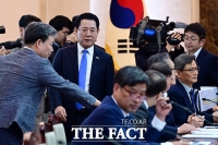  국가기간 전력망 확충위원회 회의 참석하는 김영록 전남도지사 [포토]