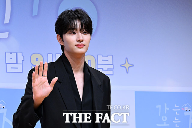 배우 김재원이 16일 오전 서울 영등포구 KBS 아트홀에서 열린 가는정 오는정 이민정 제작발표회에 참석해 포즈를 취하고 있다. /남용희 기자