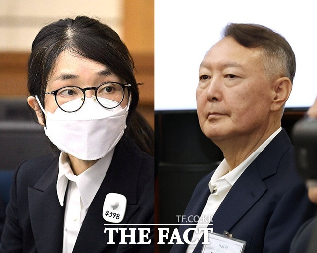 윤석열 전 대통령 부부가 구치소에서 각자 추석 명절을 보내게 됐다. 이들이 각각 수감된 서울구치소와 서울남부구치소는 통상 명절에 제공하던 특식을 이번 추석에는 제공하지 않는다. /더팩트 DB
