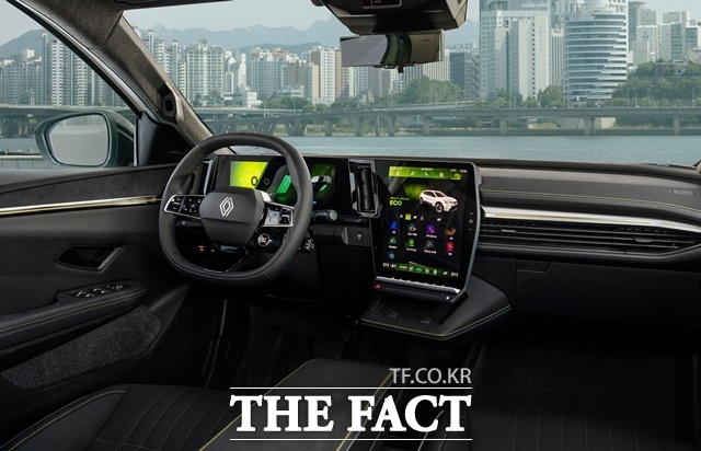 르노 세닉 내부 운전석. /르노코리아