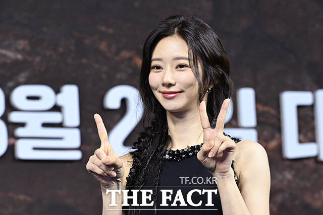 배우 이주빈이 20일 오전 서울 중구 앰배서더 서울 풀만에서 열린 STUDIO X+U 트웰브 제작발표회에 참석해 포즈를 취하고 있다. /서예원 기자