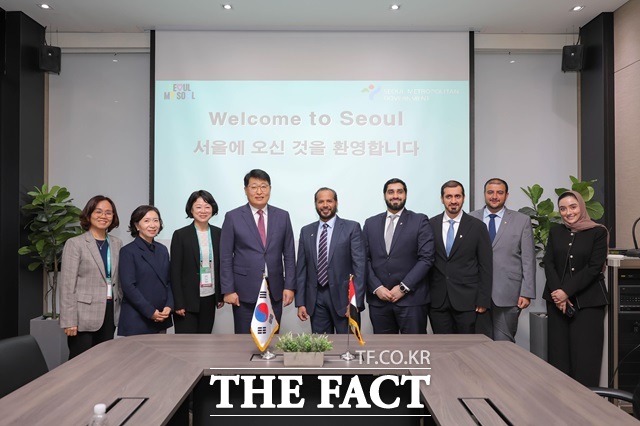왼쪽 네 번째부터 김태균 행정1부시장과 마르완 마흐메드 빈 갈리타(H.E. Marwan Ahmed Bin Ghalita) 두바이시 청장./서울시