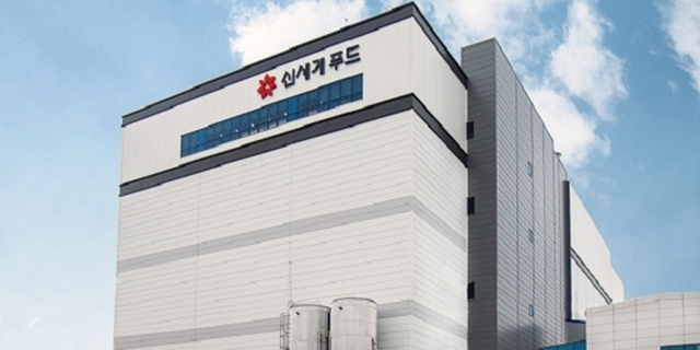 신세계푸드가 씨앤씨인터내셔널에 재무적 투자자로 참여한다. /신세계푸드