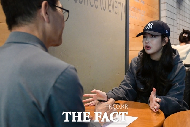 최진실이 하늘나라에서 내 딸 예쁘게 잘 컸네, 너무 너무 사랑해라며 웃고있지 않을까. [강일홍의 스페셜인터뷰] 당시 최준희. 사진 위는 고 최진실 생전 필자와 인터뷰하던 모습. /더팩트 DB, 스포츠조선