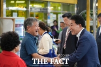  박용갑 의원, 추석 명절 전통시장 찾아 장보기로 소통