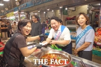  오세현 아산시장, 추석 앞두고 온양온천시장 장보기 나서