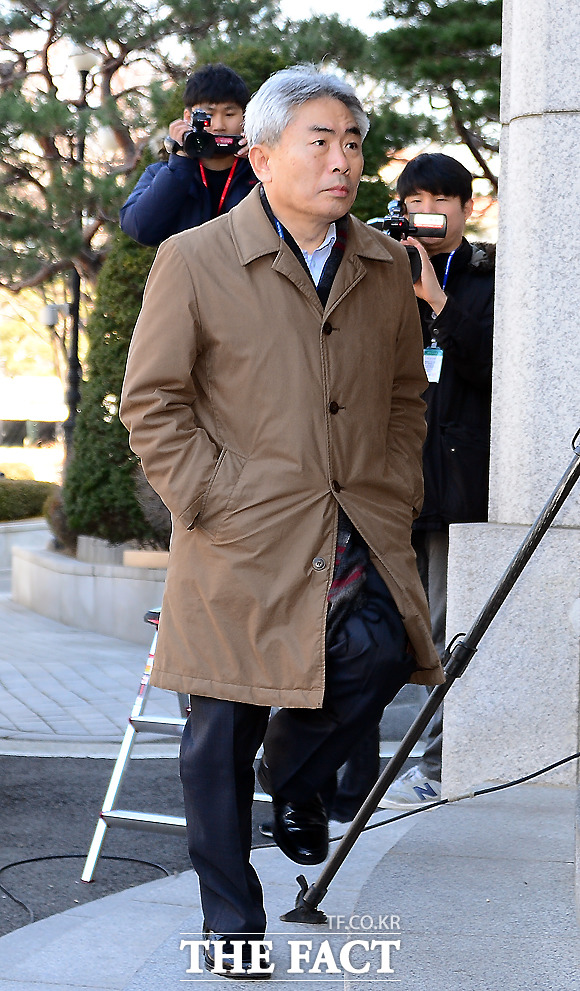 정치시사평론가 정규재가 경찰의 이진숙 전 방송통신위원장 체포를 위로부터의 테러로 규정하며 맹비난했다./더팩트DB