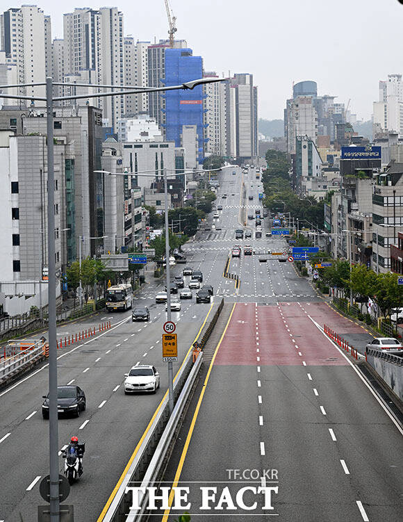 한산한 모습을 보이는 서초구 방배동 일대.