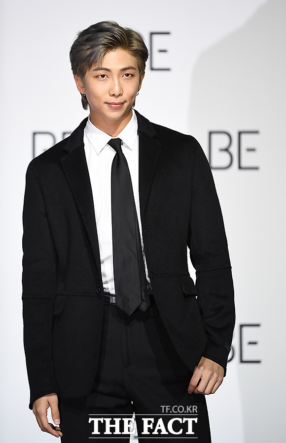 그룹 방탄소년단의 RM이 샌프란시스코 현대미술관과 함께 특별 전시 RM x SFMOMA를 개최한다. 샌프란시스코 현대미술관이 K팝 아티스트와 협업하는 것은 이번이 처음이다./더팩트 DB