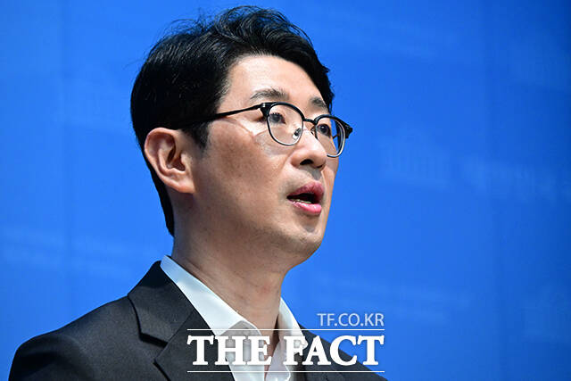 주진우 국민의힘 의원이 다시 한번 국가정보자원관리원 화재가 심각한 상황에서 이재명 대통령과 김혜경 여사가 예능에 출연했다고 주장했다. /남윤호 기자