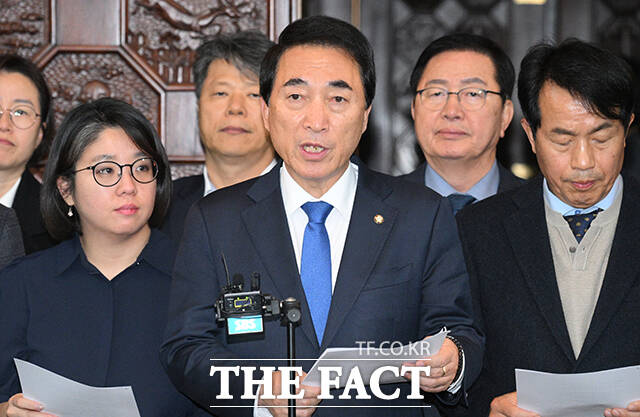 5일 박수현 더불어민주당 수석대변인이 서면브리핑을 통해 주진우 국민의힘 의원을 즉각 고발조치 하겠다고 밝혔다. /더팩트 DB