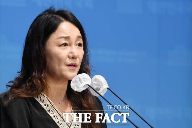 복수국적을 가진 외무공무원 자녀의 약 70%가 미국 국적을 가진 것으로 나타났다. 사진은 이재정 더불어민주당 의원. /남용희 기자