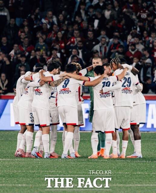 6일 릴과 리그1 7라운드에서 스타팅 멤버로 나선 이강인과 PSG 선수들./PSG