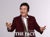  모델 가수 박태희, 자전 에세이 '인생 이모작' 출간