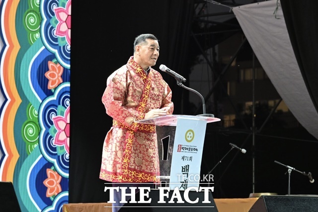 영상대제에서 축사하고 있는 최원철 공주시장. /공주시