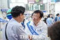  여수시, 엑스포역서 귀성객 대상 '섬박람회·기부제' 홍보