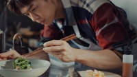  LF 바버, '타탄 체크'와 아시아 문화 결합…글로벌 캠페인 공개