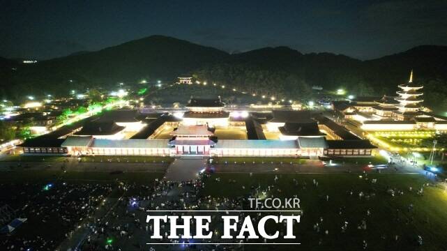 제71회 백제문화제 부여가 열린 백제무화단지 야경. /부여군