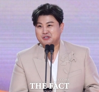  [강일홍의 클로즈업] 김호중에게 보내는 조용한 연민...'동병상련'