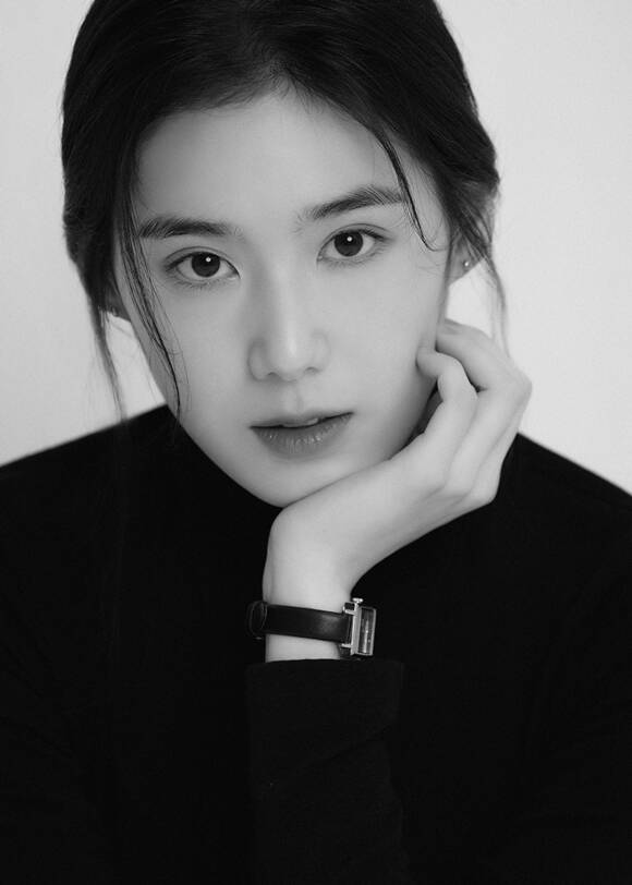 배우 정은채가 JTBC 새 토일드라마 서울 자가에 대기업 다니는 김 부장 이야기에 특별 출연한다. /project hosoo