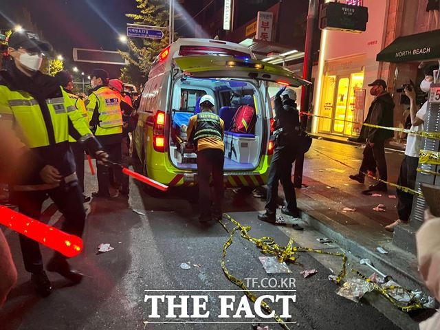 지난 2022년 10·29 이태원 참사로 인한 트라우마를 이유로 공무상 재해를 신청한 소방관 중 절반가량만 인정받은 것으로 드러났다. /최의종 기자