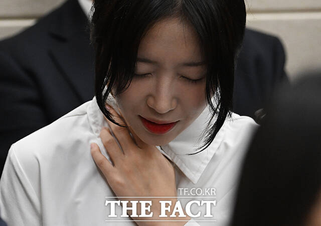 유튜버 쯔양(본명 박정원)이 14일 서울 오후 서울 여의도 국회에서 열린 과학기술정보방송통신위원회의 방송미디어통신위원회 등에 대한 국정감사에 참석하고 있다. /국회=박헌우 기자