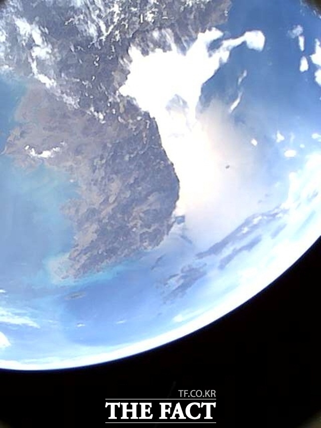 ‘진주샛-1B’ 한반도 촬영 사진. /진주시