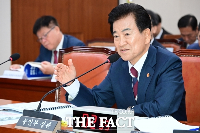 정동영 통일부 장관이 14일 오전 서울 여의도 국회 외교통일위원회에서 열린 통일부 등에 대한 국정감사에 출석해 질의 답변을 하고 있다. /국회=남윤호 기자