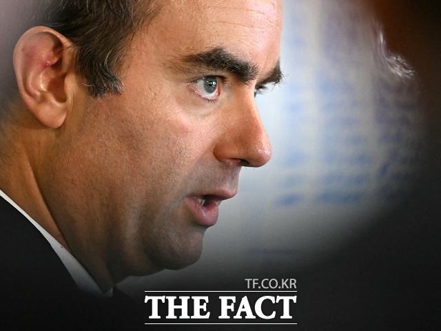 좌익 굴복하지 않는 프랑스(LFI)와 우파 국민연합(RN)은 13일 세바스티앙 르코르뉘 내각에 대한 불신임안을 또다시 제출했다. 사진은 르코르뉘 총리. /AP.뉴시스