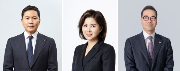 콜마비앤에이치가 이승화 사내이사, 윤상현 부회장, 윤여원 사장이 대표를 맡는 3인 각자 대표이사 체제를 구축했다. (왼쪽부터) 윤상현 대표, 윤여원 대표, 이승화 대표. /콜마비앤에이치