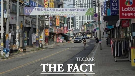 행정안전부 주관 ‘2026년 간판개선 공모사업’에 최종 선정된 경기 남양주시 화도읍 마석중앙로 일원의 모습. /남양주시