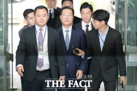  '尹 내란 방조·가담‘ 박성재 전 법무부 장관… '질문엔 묵묵부답' [TF사진관]