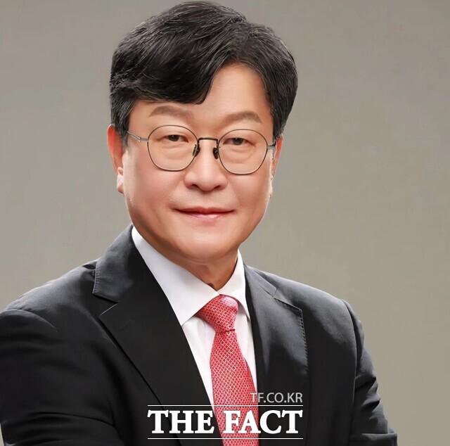 오석진 행복교육이음공동체 대표(배재대학교 대외협력교수. 전 대전시교육청 교육국장). /오석진