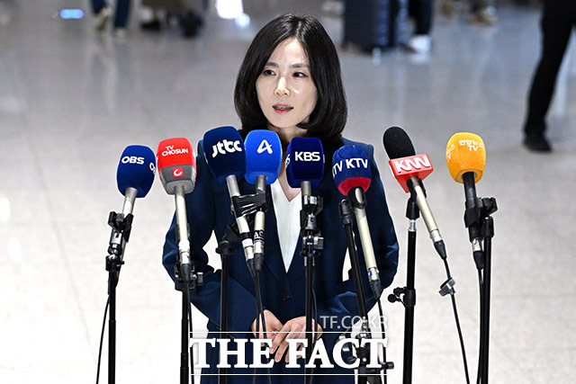 캄보디아로 출국하며 발언하는 정부합동대응팀 단장 김진아 외교부 2차관.