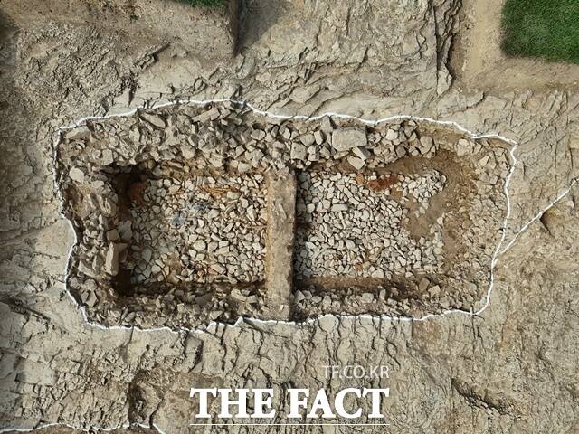 함안 말이산고분군 16호 목곽묘 항공사진 /함안군