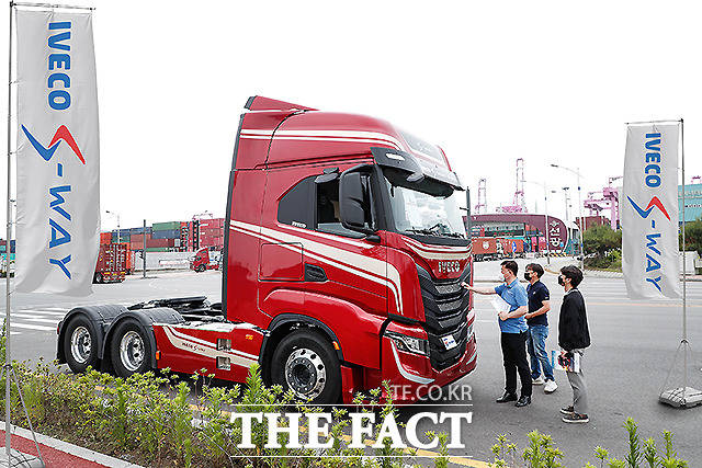 한국수입자동차협회(KAIDA)는 지난달 수입 상용차 신규 등록 대수가 총 292대로 집계됐다고 15일 밝혔다. /이베코코리아 제공