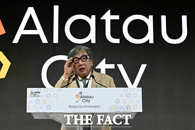 김상협 글로벌녹색성장기구(GGGI) 사무총장이 기조 연설을 하고 있다.