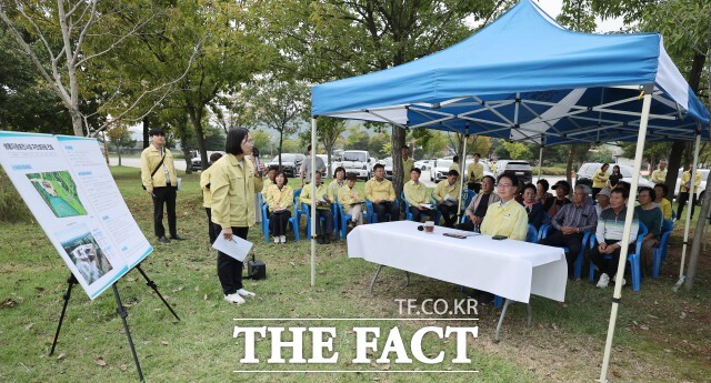 심덕섭 고창군수가 14~15일 주요 사업 현장을 직접 찾아 진행 상황을 점검하고 주민들과 소통하는 시간을 가졌다. /고창군