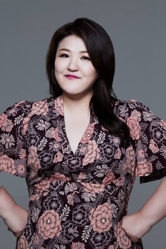 코미디언 이국주가 애닉이엔티와 전속계약을 체결하며 배우 이정은 최진혁 등과 한솥밥을 먹게 됐다. /애닉이엔티