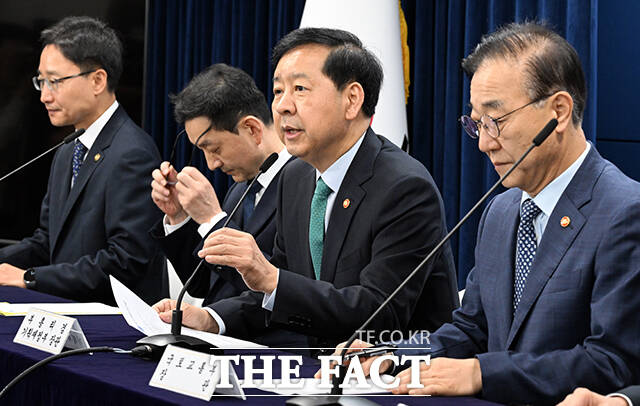 주택시장 안정화 대책 발표하는 구윤철 부총리 겸 기획재정부 장관.