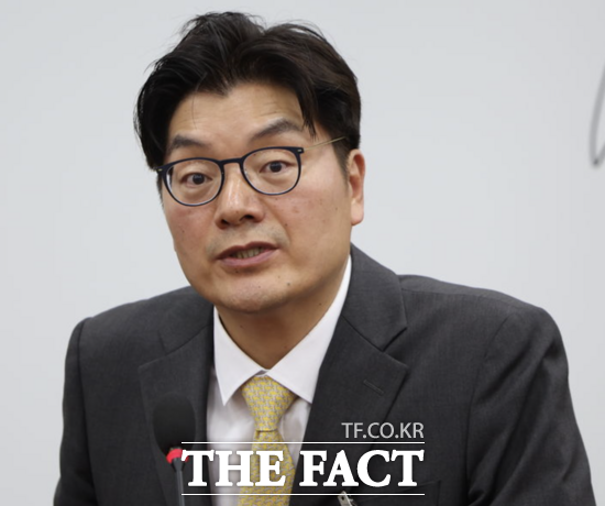 정종철 쿠팡CFS 대표가 15일 서울 여의도 국회 기후에너지환경노동위원회에서 열린 노동부 등에 대한 국정감사에서 증인 출석해 답변하고 있다. /뉴시스