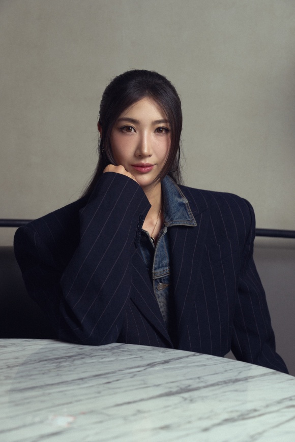 작곡가 겸 가수 이재는 15일 넷플릭스 영화 케이팝 데몬 헌터스 내한 기자간담회에 참석해 국내 취재진과 만났다. /넷플릭스