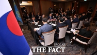  김정관 장관-카자흐 부총리 '산업 협력 논의' [포토]