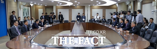 공공유후후부지 활용 공익형 재생에너지 발전사업 업무합의가 진행되고 있다. /한전KDN