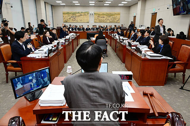 국감 진행되는 교육위.