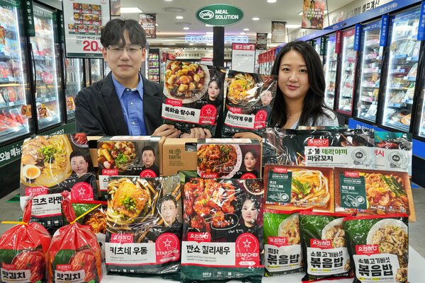 롯데마트가 16일부터 오는 29일까지 2주간 가정간편식 자체 브랜드(PB) 요리하다 출시 10주년을 기념해 전 점에서 PB 페스타(FESTA)를 진행한다. /롯데마트