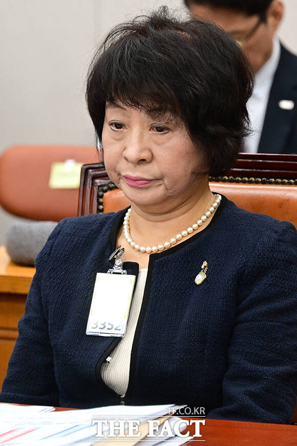 국감 참석한 박지향 동북아역사재단 이사장.