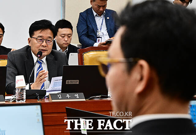 신상발언 하는 김우영 더불어민주당 의원.