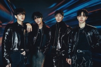 하이라이트, 팬송 발매+라이브 방송으로 데뷔 16주년 '자축'