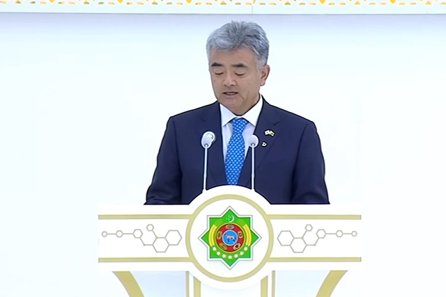 정원주 대우건설 회장은 지난 15일 투르크메니스탄 투르크메나밧에서 개최된 미네랄 비료 플랜트의 기공식에 참석했다. / 대우건설